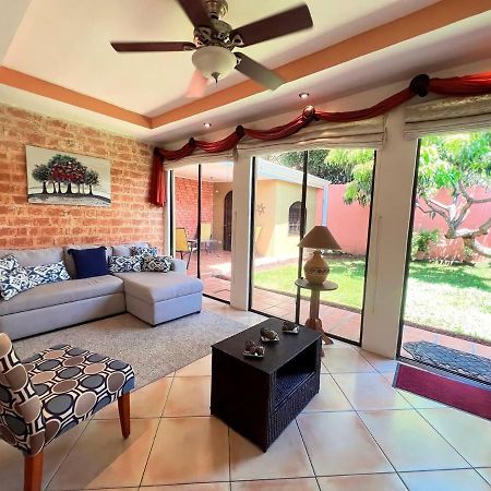 Beautiful Home W/ Backyard, Ac - Close To Airport Brasil Eksteriør bilde